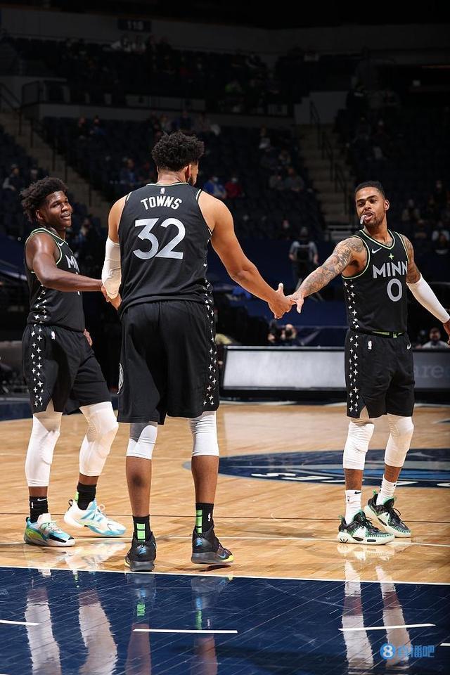 后场选择直 后场选择直