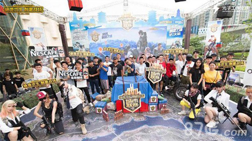 来看一个小 来看一个小